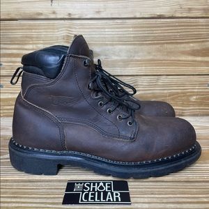 Red Wing Boots Men’s 10.5 Work Boot 2206 6” Waterproof Work Safety Boot